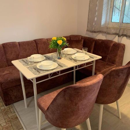 Comfy Studio Apartment By The Flower Market Varna Dış mekan fotoğraf