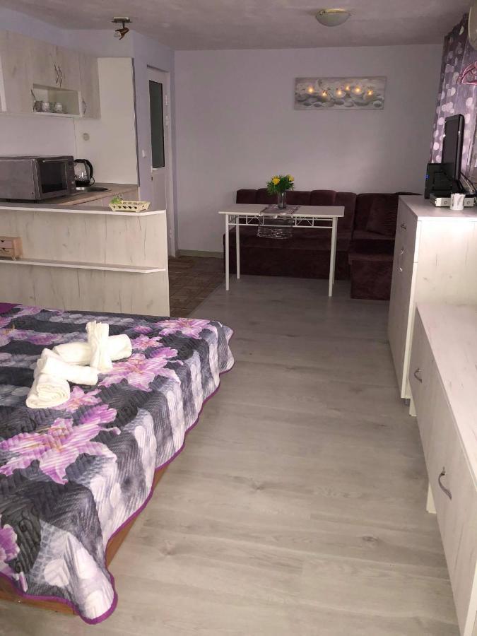 Comfy Studio Apartment By The Flower Market Varna Dış mekan fotoğraf