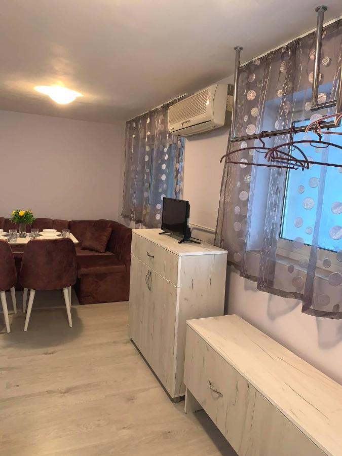Comfy Studio Apartment By The Flower Market Varna Dış mekan fotoğraf