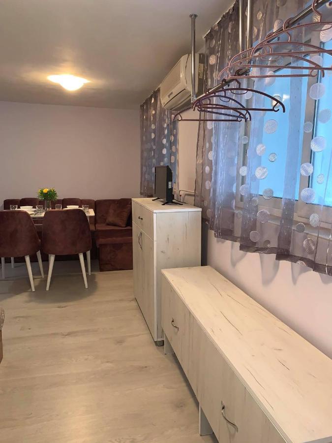 Comfy Studio Apartment By The Flower Market Varna Dış mekan fotoğraf
