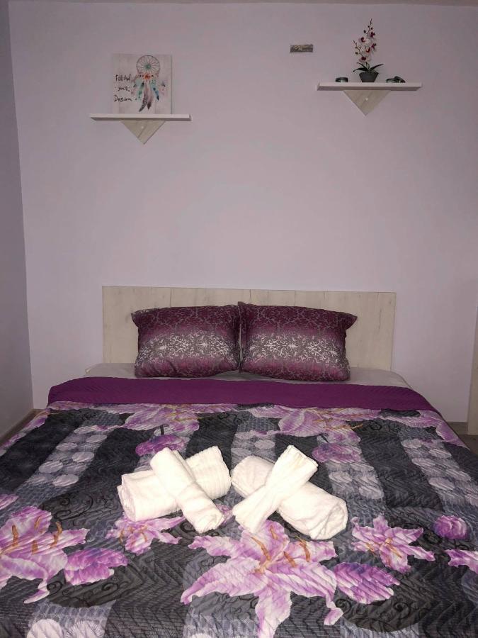 Comfy Studio Apartment By The Flower Market Varna Dış mekan fotoğraf